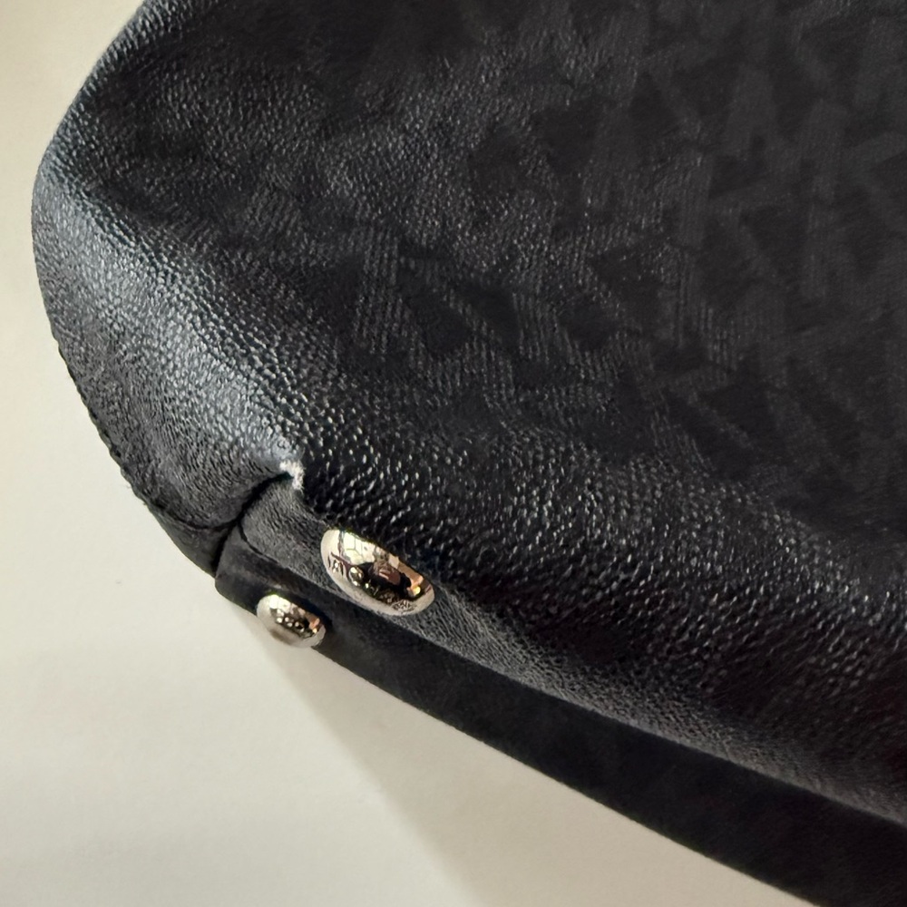 Michael Kors Black Large Signature Jet Set Tote Shoulder Bag - Picture 5 of 6